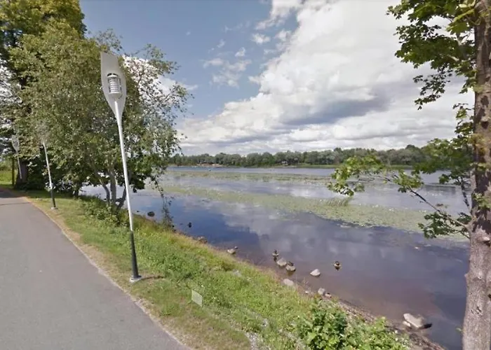 Riverside شقة بارنو